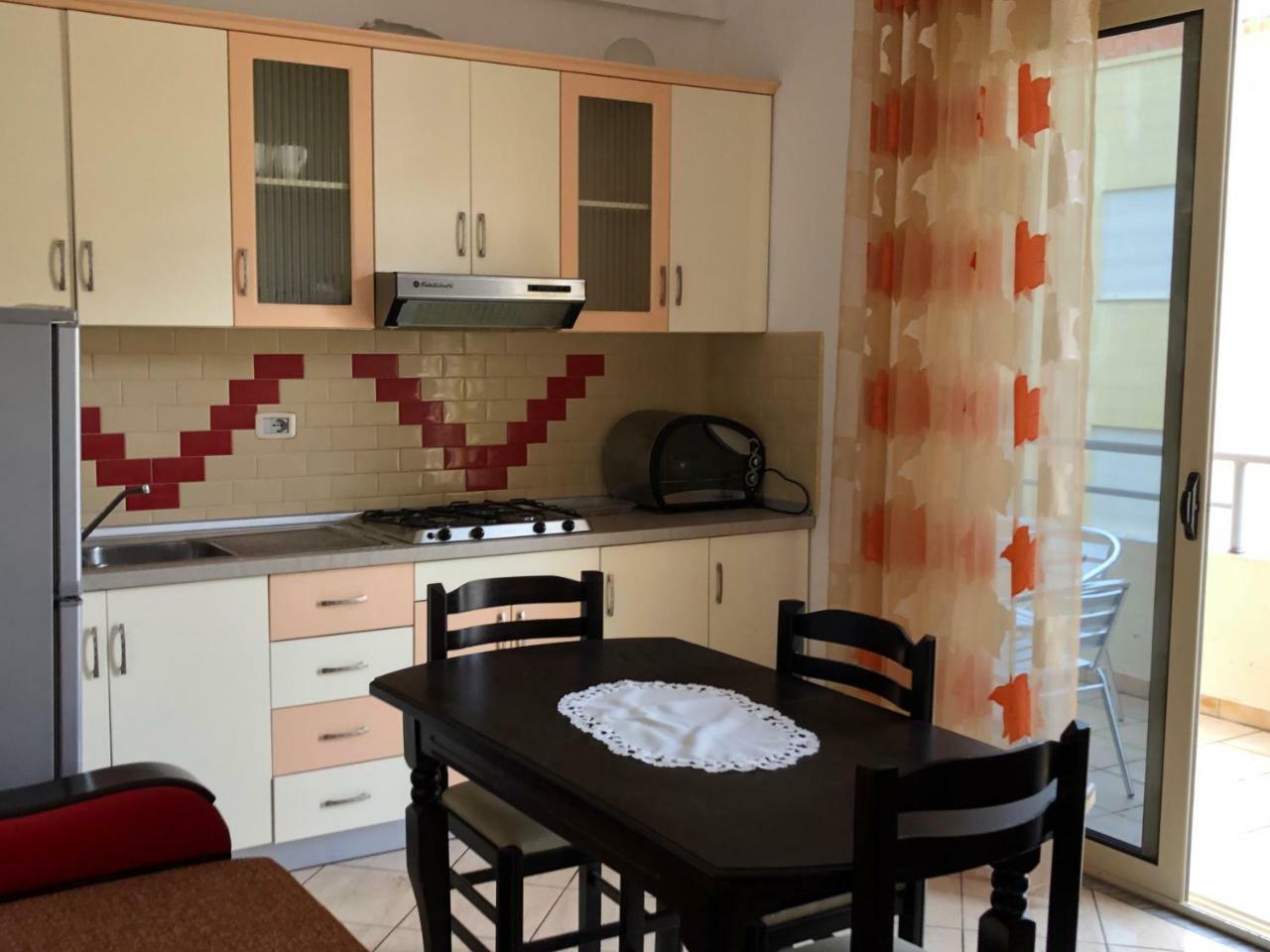Sunset Apartment *